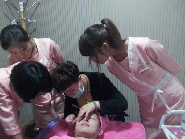 嘿嘿视频在线观看